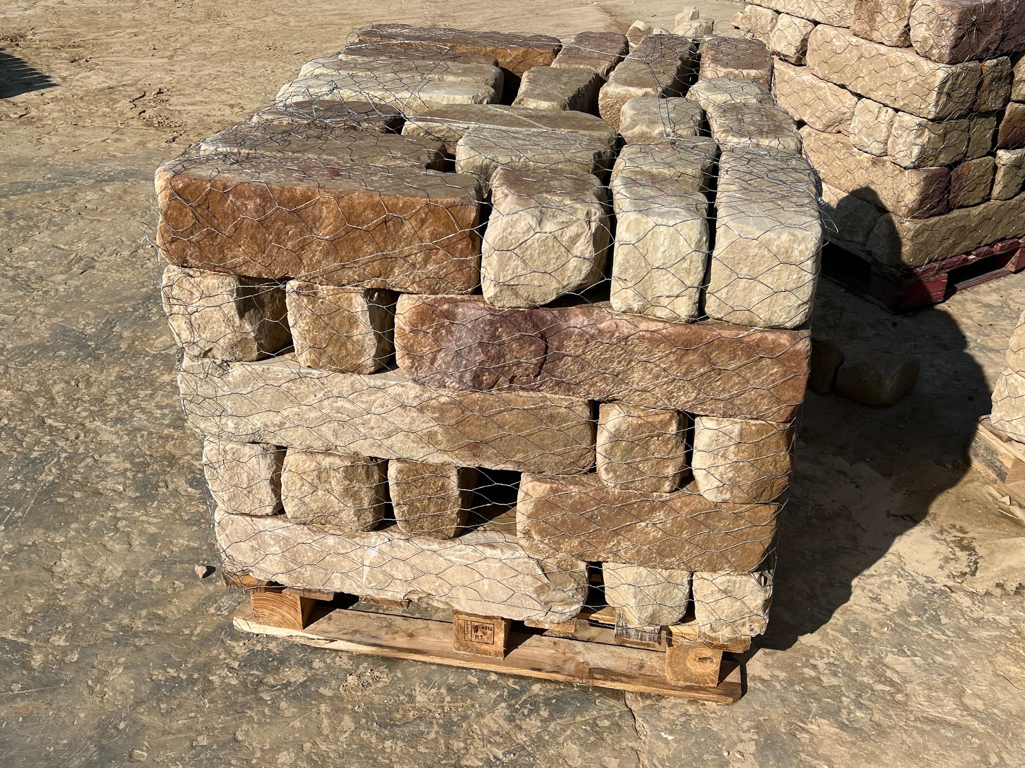 Tarima de Cantos de Texas Tumbados 4x4x10 pulg.