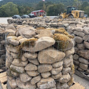 Weathered Tennessee River Rock - Pond Mix Pallet