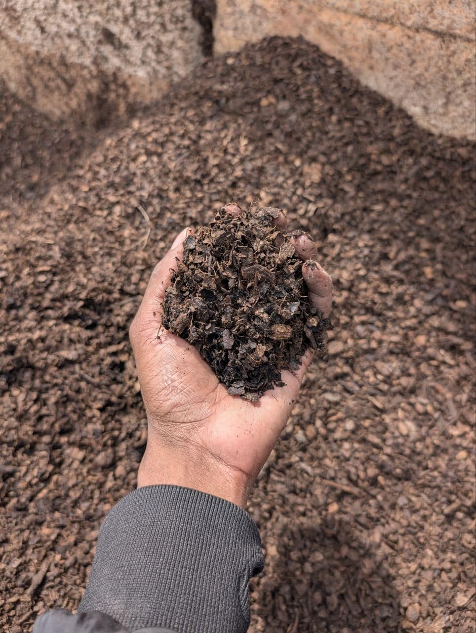 ERTH Food Organic Compost - Bulk (per Cu Yd)