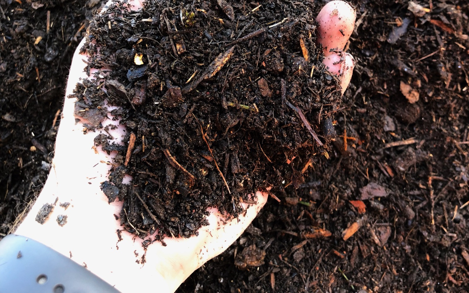 ERTH Food Organic Compost - Bulk (per Cu Yd)